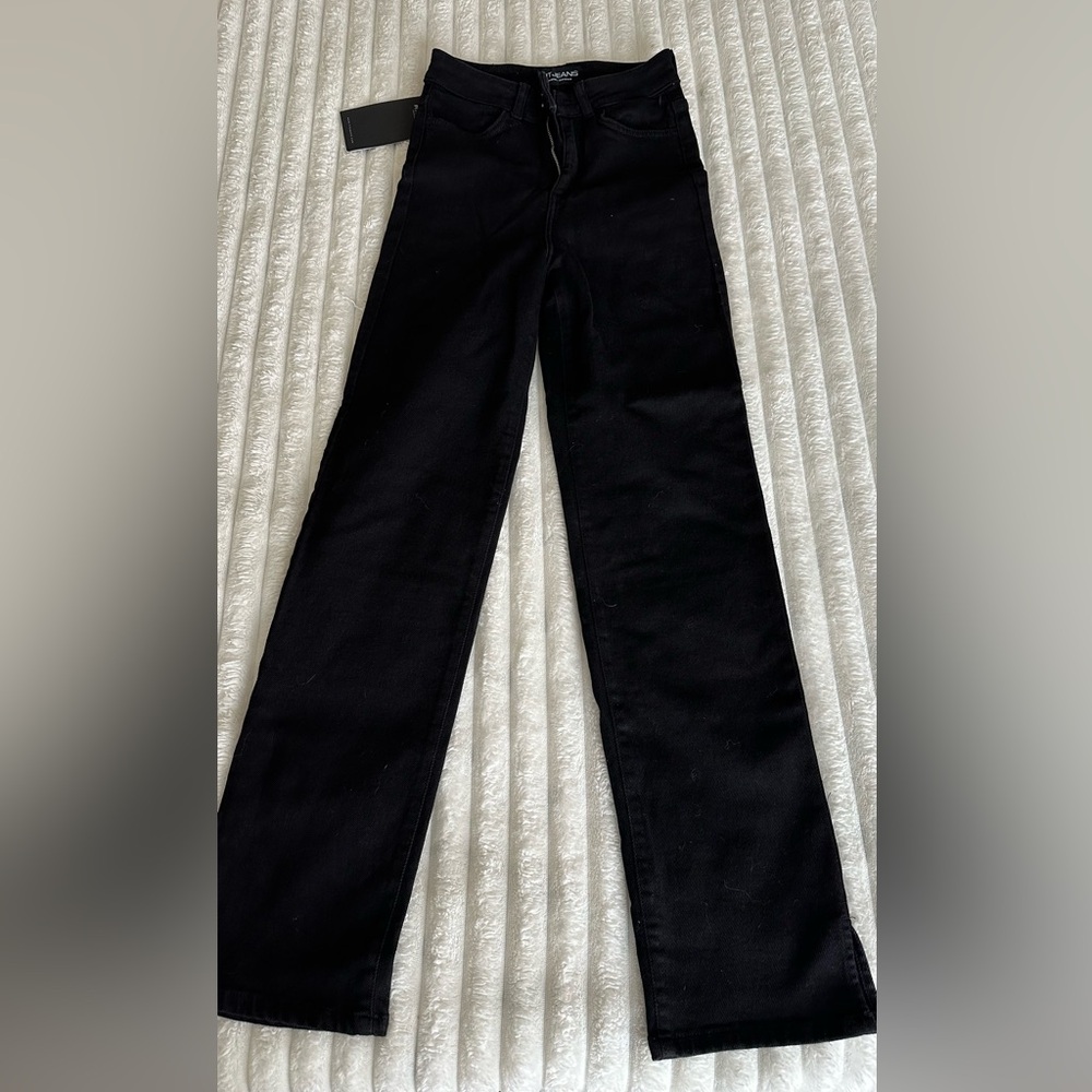 Black Straight FitJeans